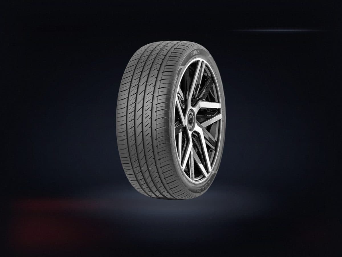L-ZEAL56 215/45R18 93W